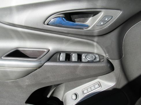 Used 2022 Chevrolet Equinox Premier AWD/4WD image 21