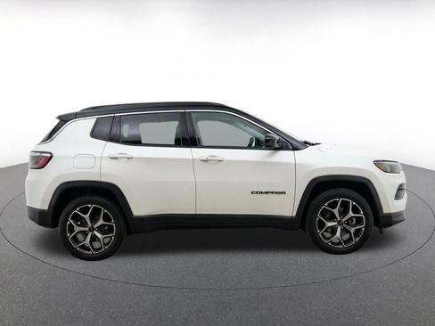 Used 2025 Jeep Compass Limited AWD/4WD image 9
