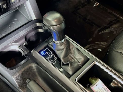 Used 2022 Toyota Tacoma TRD Sport w/ TRD Premium Sport Package AWD/4WD image 16