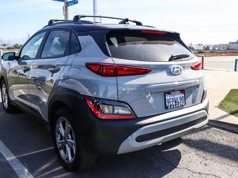 Used 2023 Hyundai Kona SEL image 4