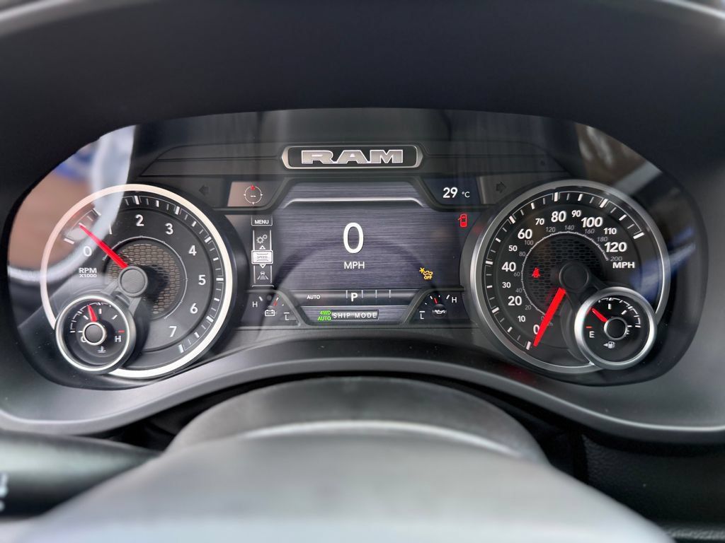 New 2026 RAM 1500 Big Horn AWD/4WD image 9