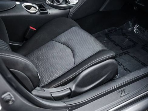 Used 2013 Nissan 370Z Coupe RWD image 61