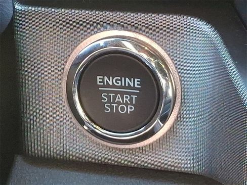 Used 2024 Ford F250 Platinum image 25