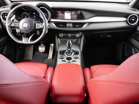 Used 2024 Alfa Romeo Stelvio Veloce image 44
