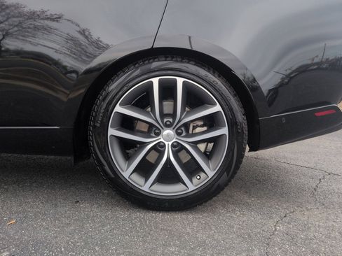 Certified 2025 Land Rover Range Rover SE image 20