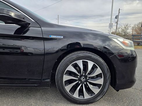 Used 2015 Honda Accord Hybrid Sedan image 10