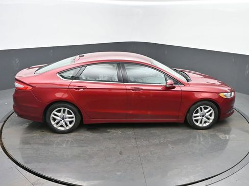 Used 2016 Ford Fusion SE image 43