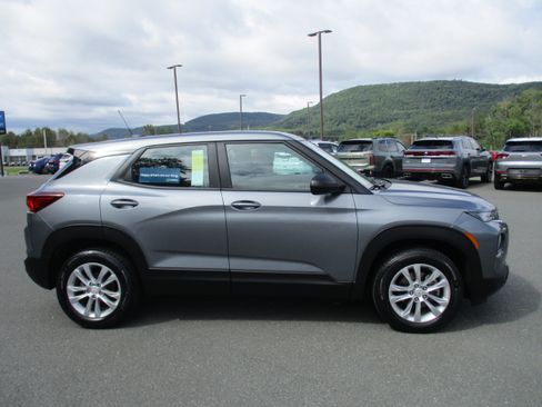 Used 2021 Chevrolet TrailBlazer LS AWD/4WD image 4
