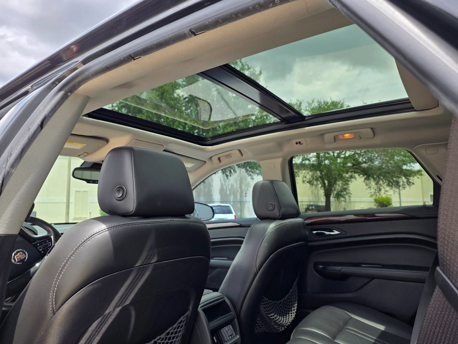 Used 2016 Cadillac SRX Luxury w/ Driver Awareness Package FWD image 26