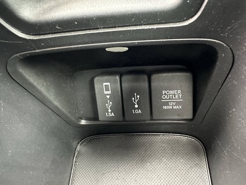 Used 2018 Honda CR-V Touring image 35