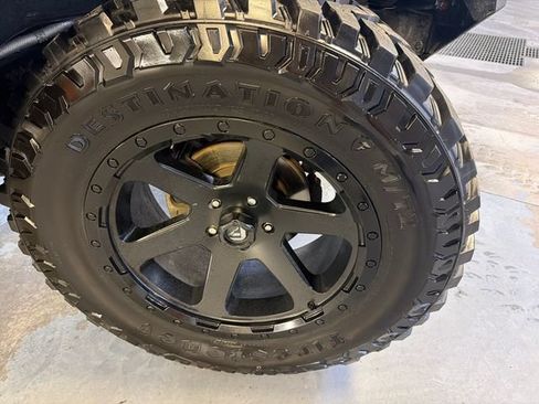 Used 2018 Jeep Wrangler Unlimited Rubicon w/ Cold Weather Group AWD/4WD image 24