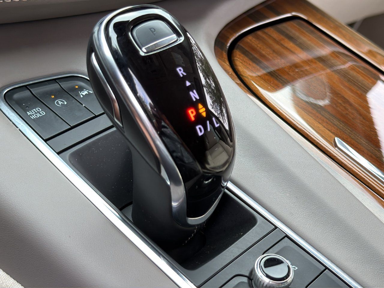 Used 2024 Cadillac Escalade Sport Platinum AWD/4WD image 28