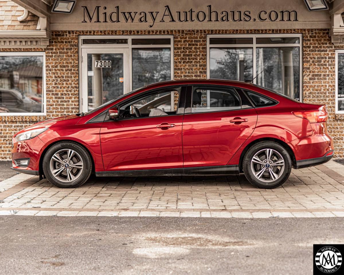 Used 2017 Ford Focus SE FWD image 6