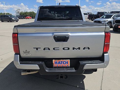 Used 2025 Toyota Tacoma SR5 image 5