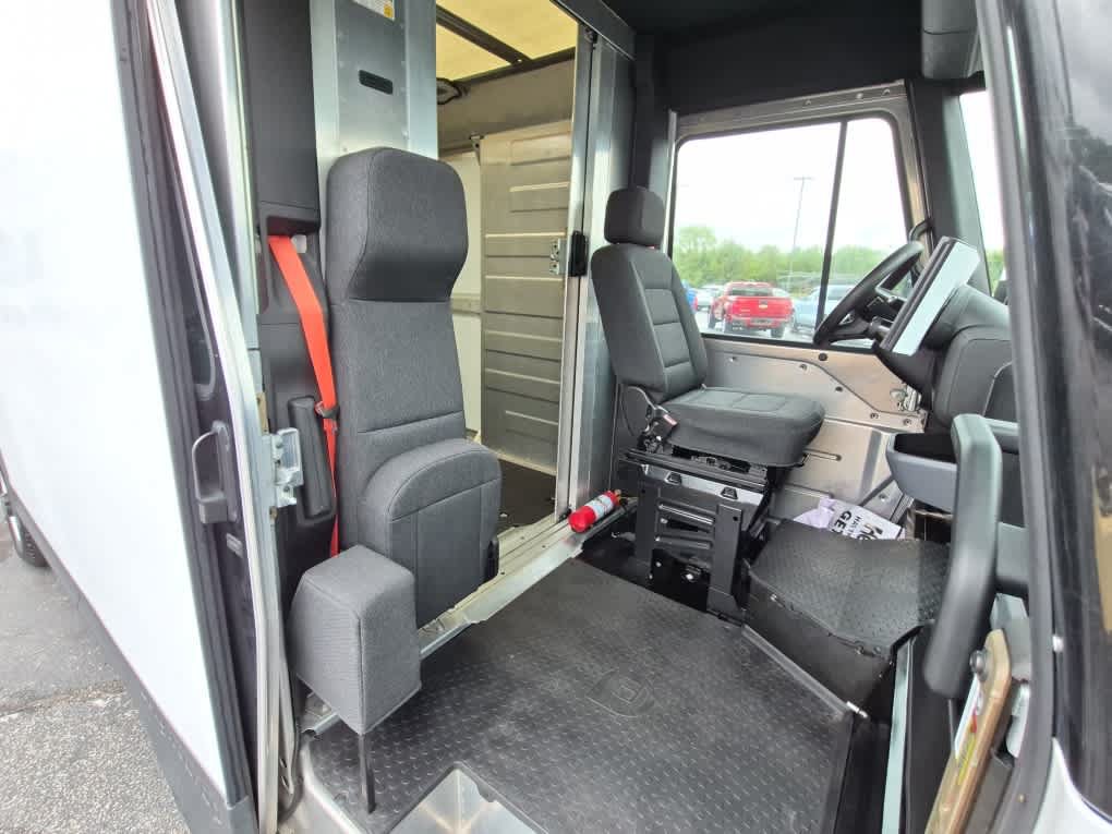 Used 2024 Chevrolet Brightdrop 600 w/ Commercial Equipment Package AWD/4WD image 15