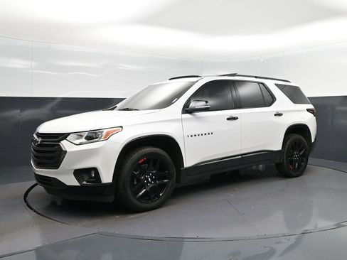 Used 2021 Chevrolet Traverse Premier w/ Redline Edition FWD image 3