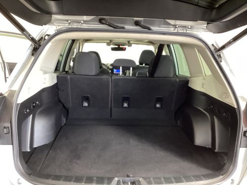 Used 2019 Subaru Forester Premium AWD/4WD image 30