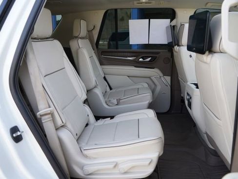 Used 2023 GMC Yukon Denali w/ Advanced Technology Package AWD/4WD image 78