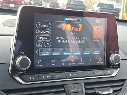 Used 2024 Nissan Altima 2.5 SV image 28