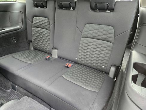 Used 2022 Nissan Pathfinder SV w/ SV Premium Package AWD/4WD image 29