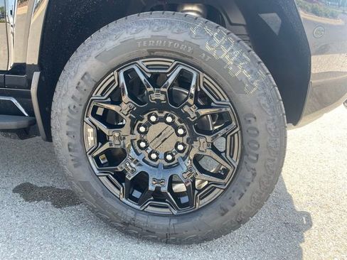 New 2025 GMC Hummer EV 2X image 28