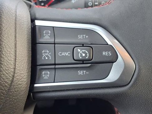 Used 2024 Jeep Compass Trailhawk image 24