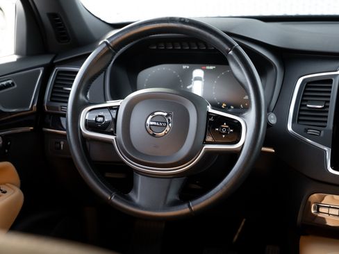 Used 2019 Volvo XC90 T6 Momentum image 9