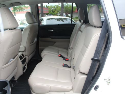 Used 2016 Honda Pilot Touring image 26
