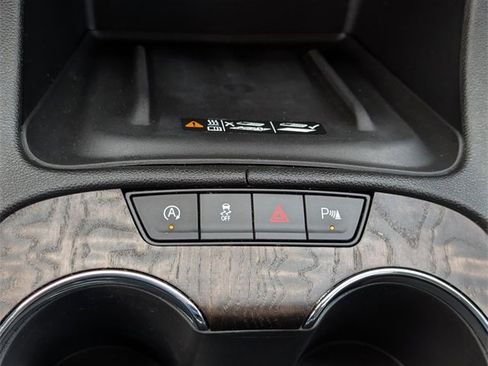 Used 2023 GMC Acadia Denali w/ Denali Technology Package image 17