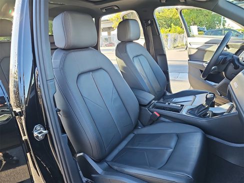 Used 2022 Audi Q3 2.0T Premium Plus w/ Premium Plus Package image 10