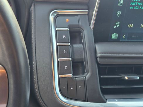 Used 2024 Chevrolet Tahoe High Country w/ Advanced Technology Package AWD/4WD image 21