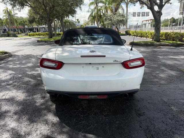 Used 2018 FIAT 124 Spider Lusso RWD image 6