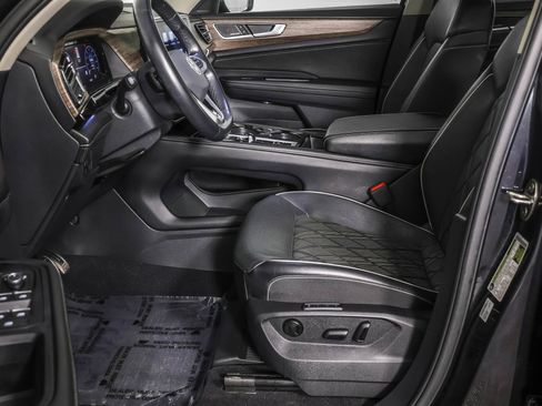 Used 2024 Volkswagen Atlas SEL Premium R-Line image 27