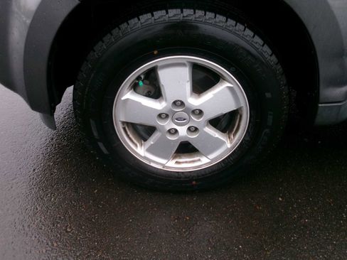 Used 2012 Ford Escape XLT image 9