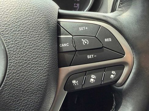 Used 2020 Jeep Grand Cherokee Overland w/ Trailer Tow Group IV RWD image 18