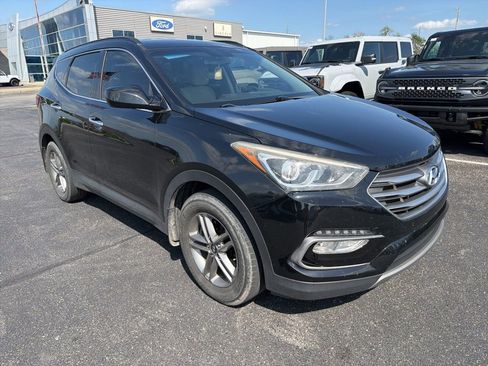 Used 2017 Hyundai Santa Fe Sport AWD/4WD image 2