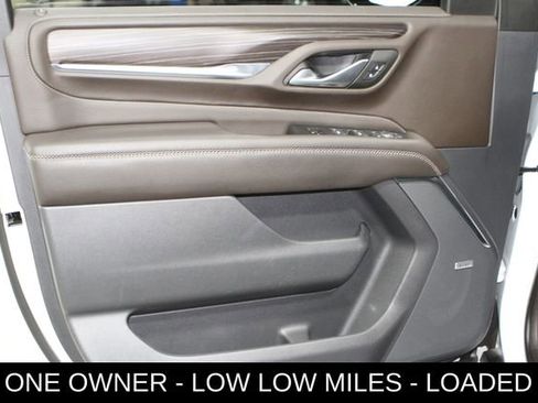 Used 2022 GMC Yukon XL Denali AWD/4WD image 13