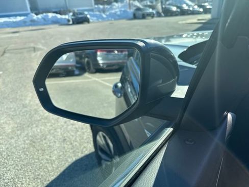 Certified 2025 Volkswagen Atlas Cross Sport SE image 15