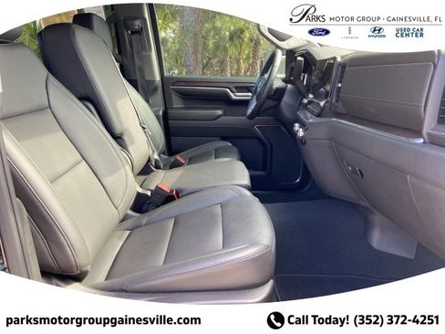 Used 2024 GMC Sierra 1500 SLT image 16