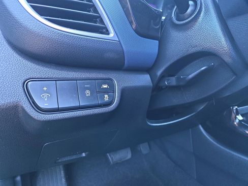 Used 2023 Kia Seltos S w/ Navigation Package AWD/4WD image 23
