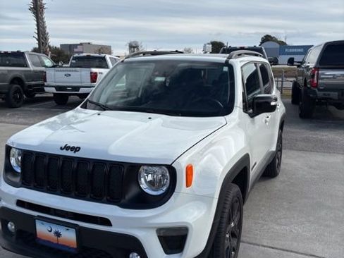 Used 2023 Jeep Renegade Altitude w/ Sun/Sound Group image 6