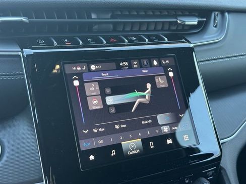 New 2025 Jeep Grand Cherokee L Altitude image 25