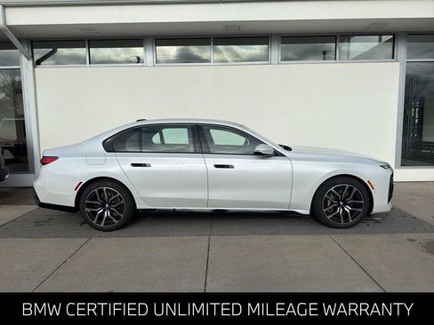 Certified 2024 BMW 760i xDrive w/ Executive Package AWD/4WD image 4