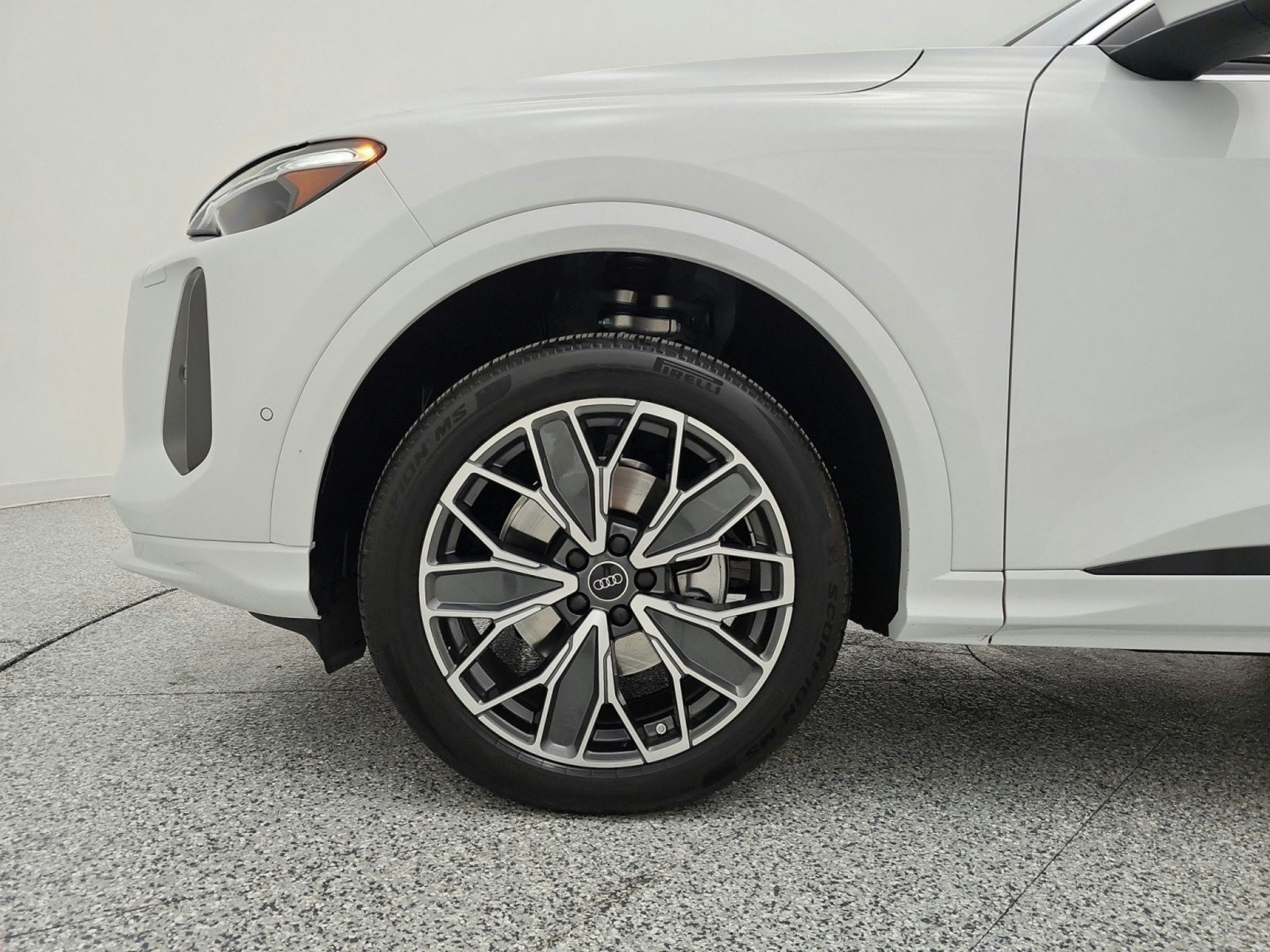 Used 2025 Audi Q5 Premium Plus w/ Premium Plus AWD/4WD image 18