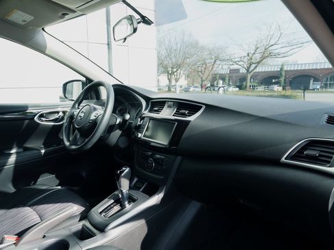 Used 2019 Nissan Sentra SV image 25