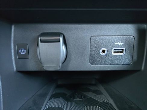 New 2025 Nissan Versa SV image 6