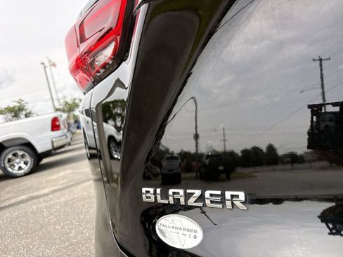 Used 2025 Chevrolet Blazer LT FWD image 5