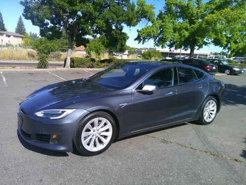 Used 2016 Tesla Model S 75 image 1