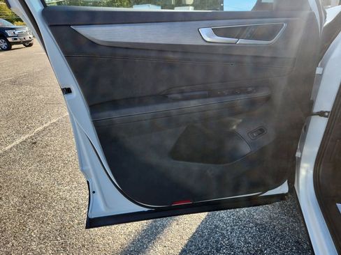 New 2026 Volkswagen Atlas Cross Sport SE image 11