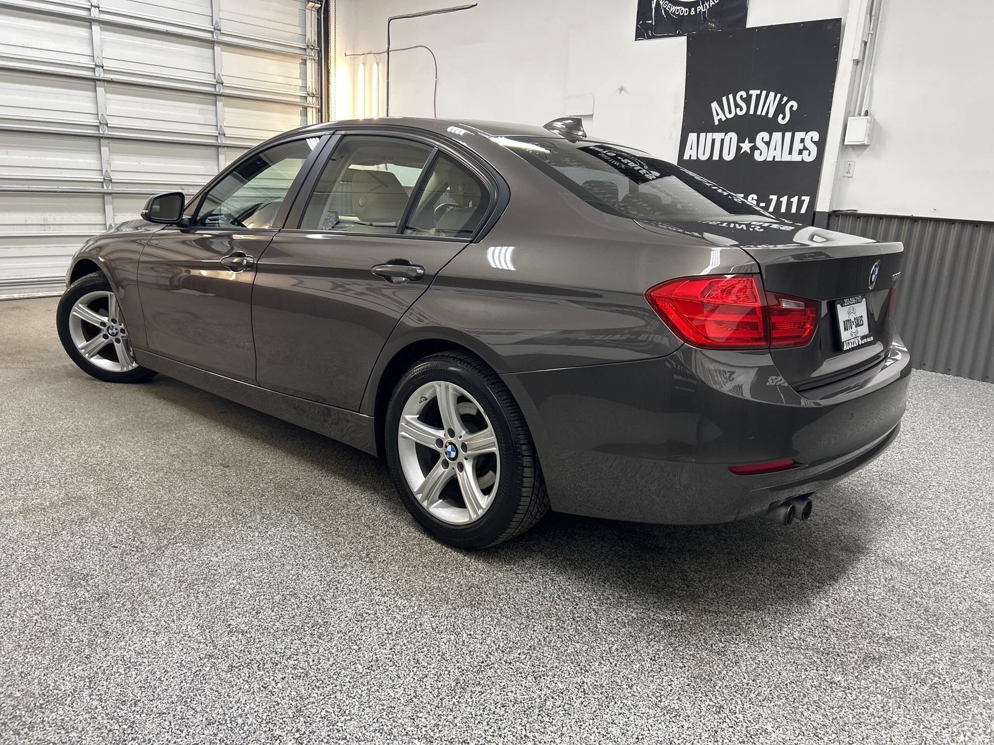 Used 2014 BMW 328i Sedan RWD image 4